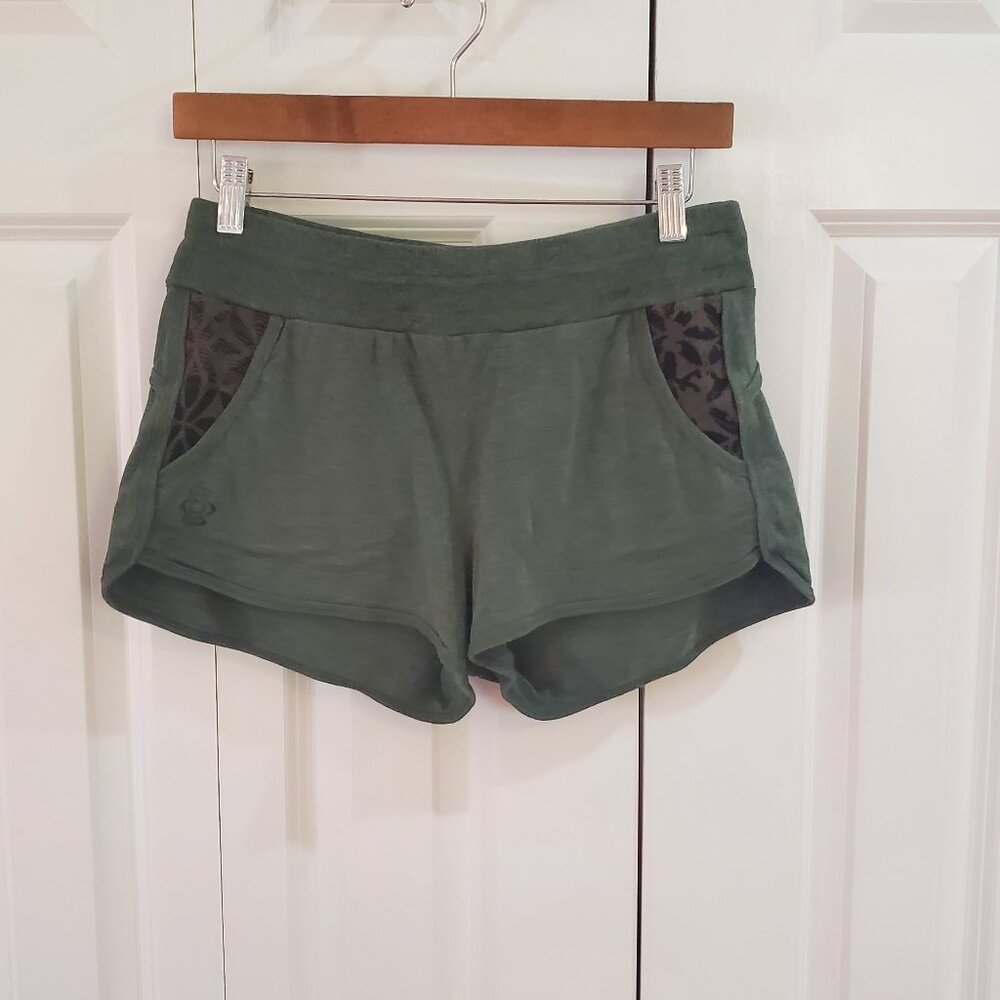 Nomads hemp wear hunter green grey shorts